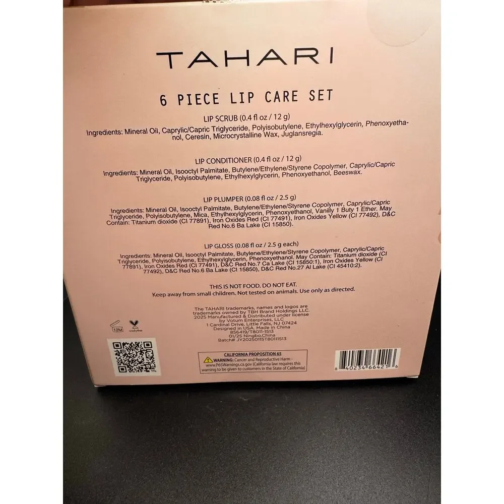 NWT TAHARI 6 PC LIP CARE SET- Lip Scrub, Lip Conditioner, & Lip Plumpers